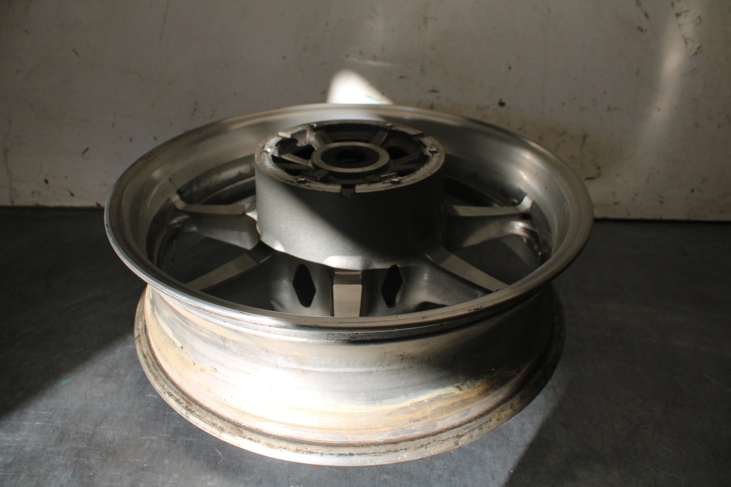 07-08 YAMAHA V STAR 1300 REAR WHEEL BACK RIM BB134
