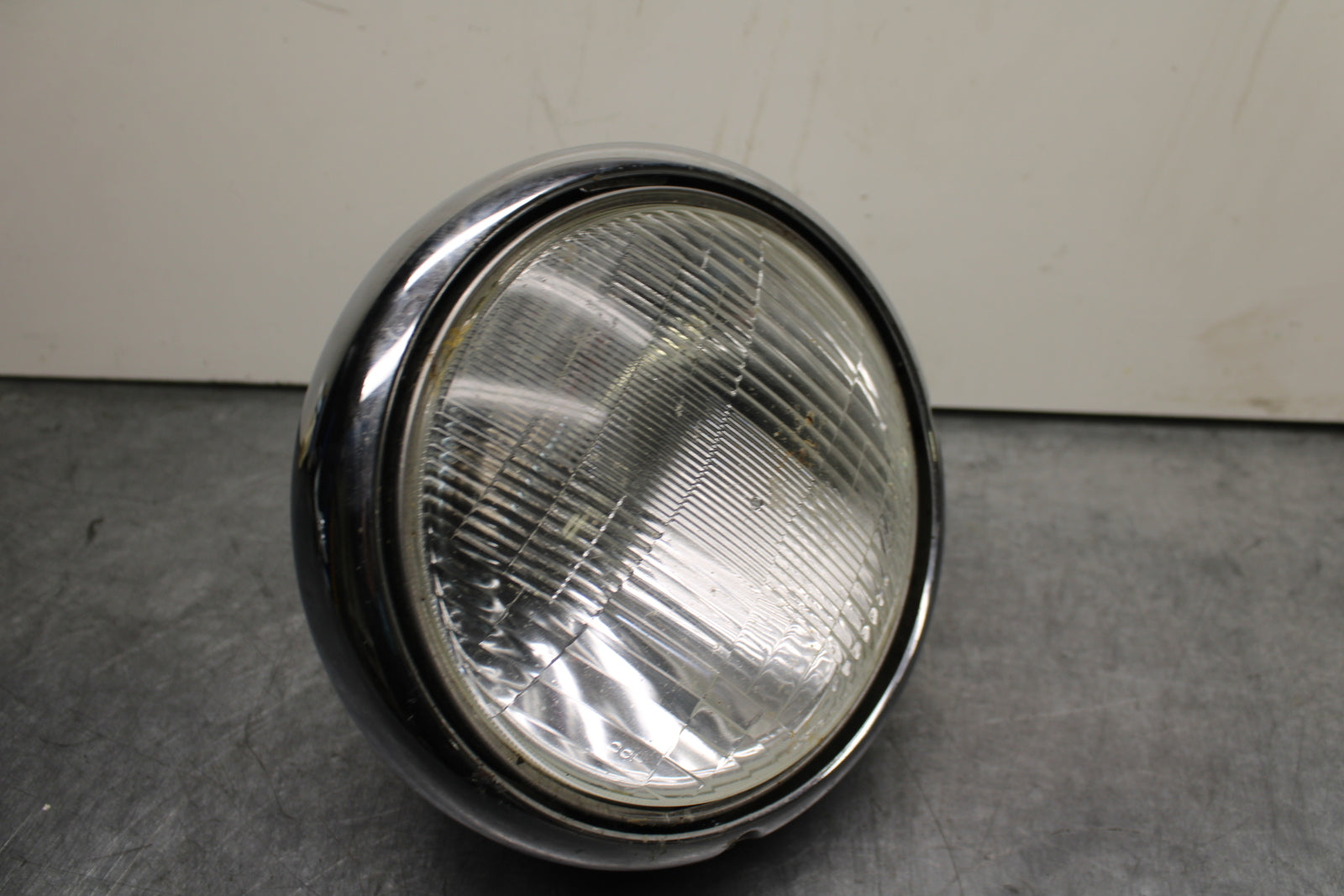 06-07 YAMAHA V STAR 1100 FRONT HEAD LIGHT HEADLIGHT LAMP BB124