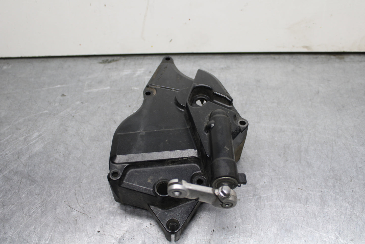 08-10 SUZUKI GSXR750 ENGINE SPROCKET COVER BB119