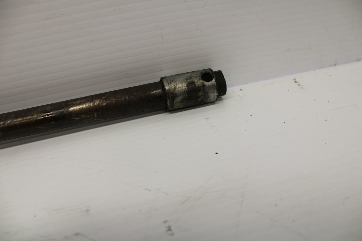 83-86 HONDA V65 MAGNA REAR AXLE BACK WHEEL RIM PIVOT BOLT AXEL BB236