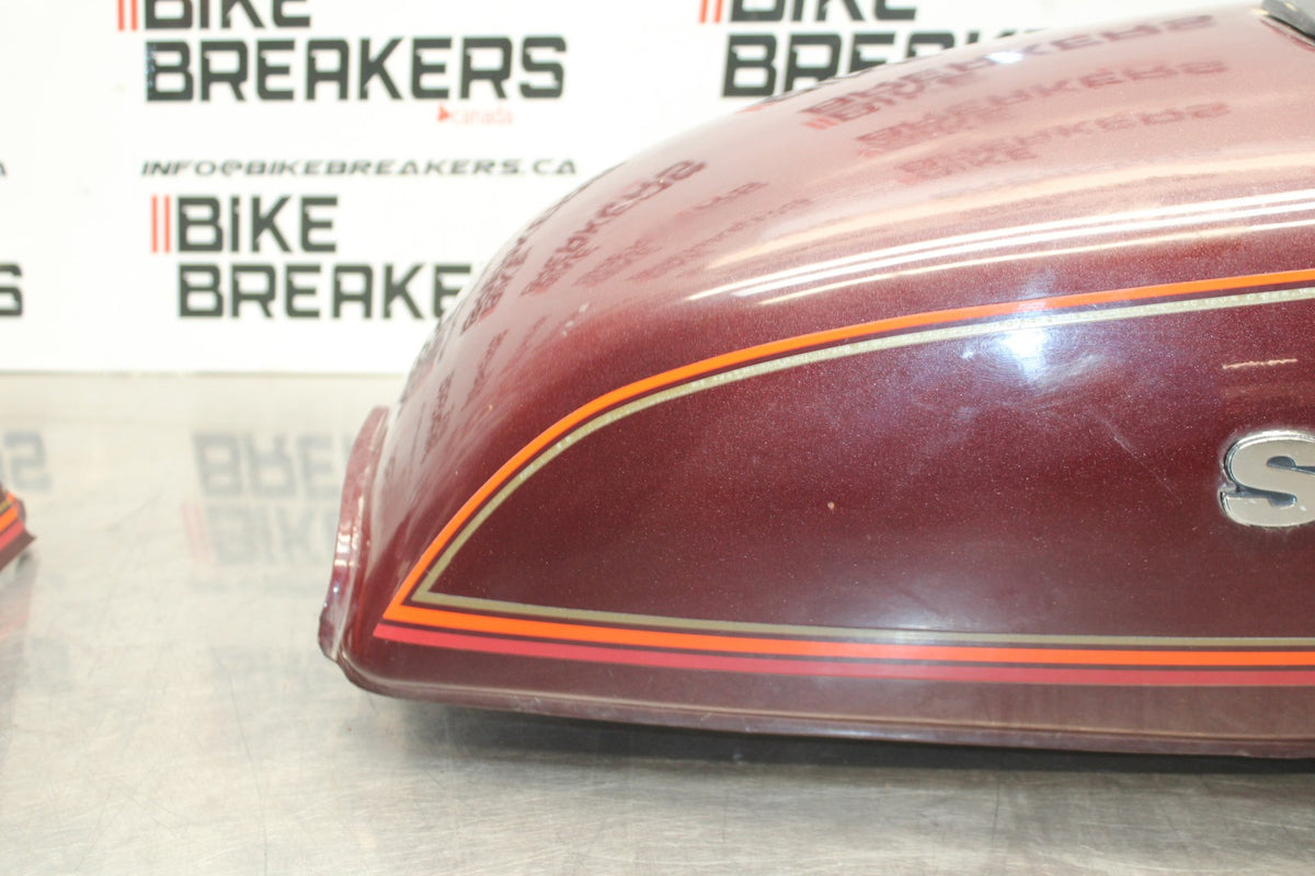 77 SUZUKI GS750 GAS TANK SIDE TAIL COWL COVER 44110-45000-13L BB779