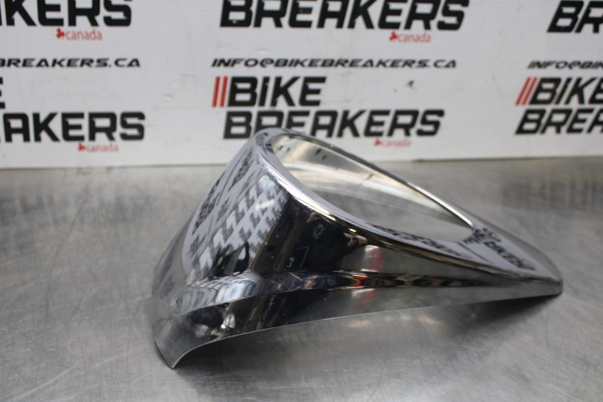 07-25 KAWASAKI VULCAN 900 VN900D CLASSIC LT GAS TANK CAP COVER TRIM PANEL BB842