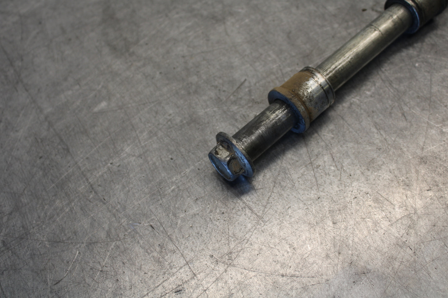 09-15 YAMAHA FZ6R FRONT WHEEL RIM AXLE PIVOT BOLT 20S-25181-00-00 BB686