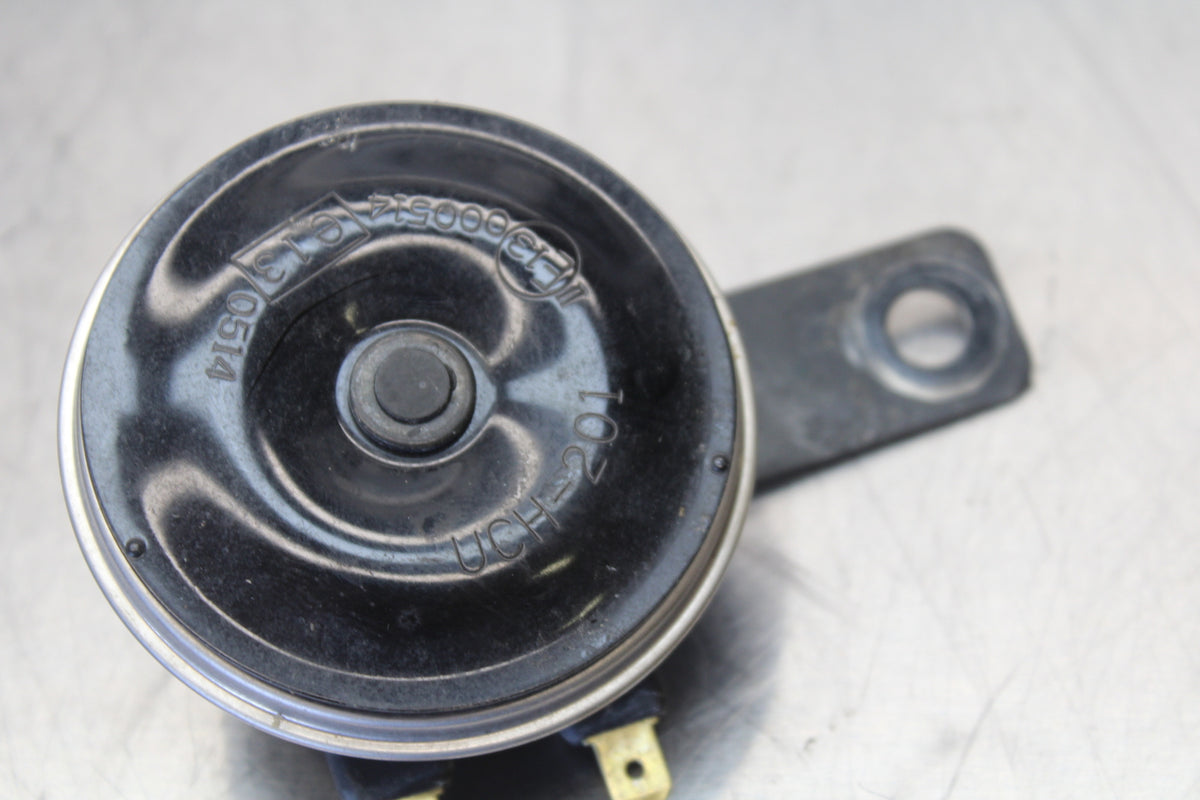 23 YAMAHA YZF R3 HORN SIGNAL BB147