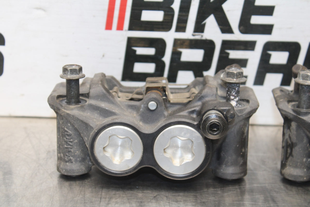 16 YAMAHA XSR900 RIGHT LEFT FRONT BRAKE CALIPER SET PAIR CALIPERS BB786