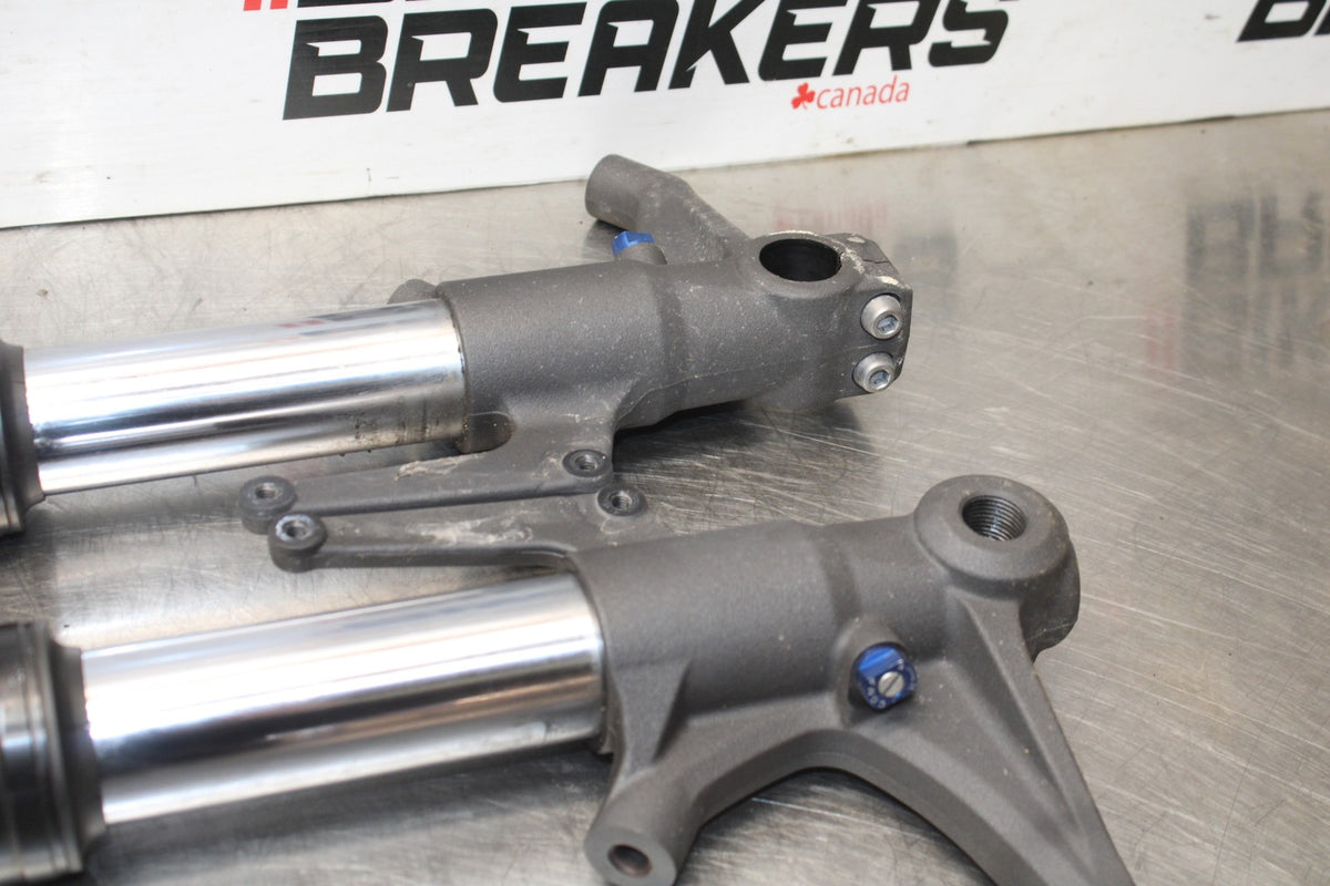 12 TRIUMPH STREET TRIPLE R FRONT FORKS SHOCK SUSPENSION SET PAIR BB914