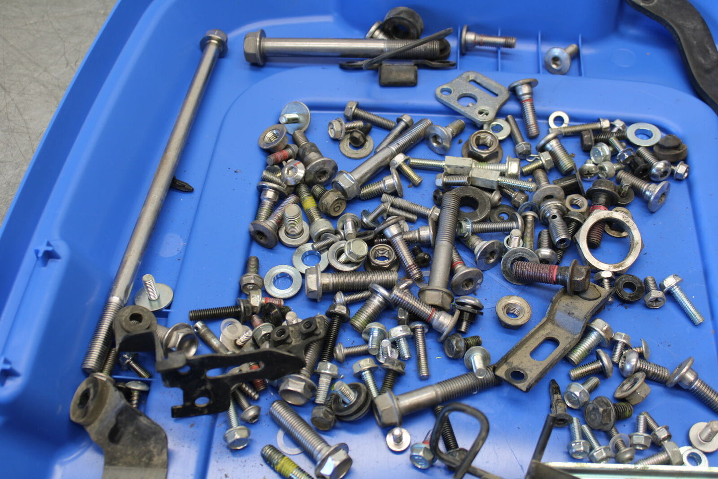 19-22 KAWASAKI Z400 ENGINE MOUNTING BOLTS HARDWARE MOTOR SCREWS BB708