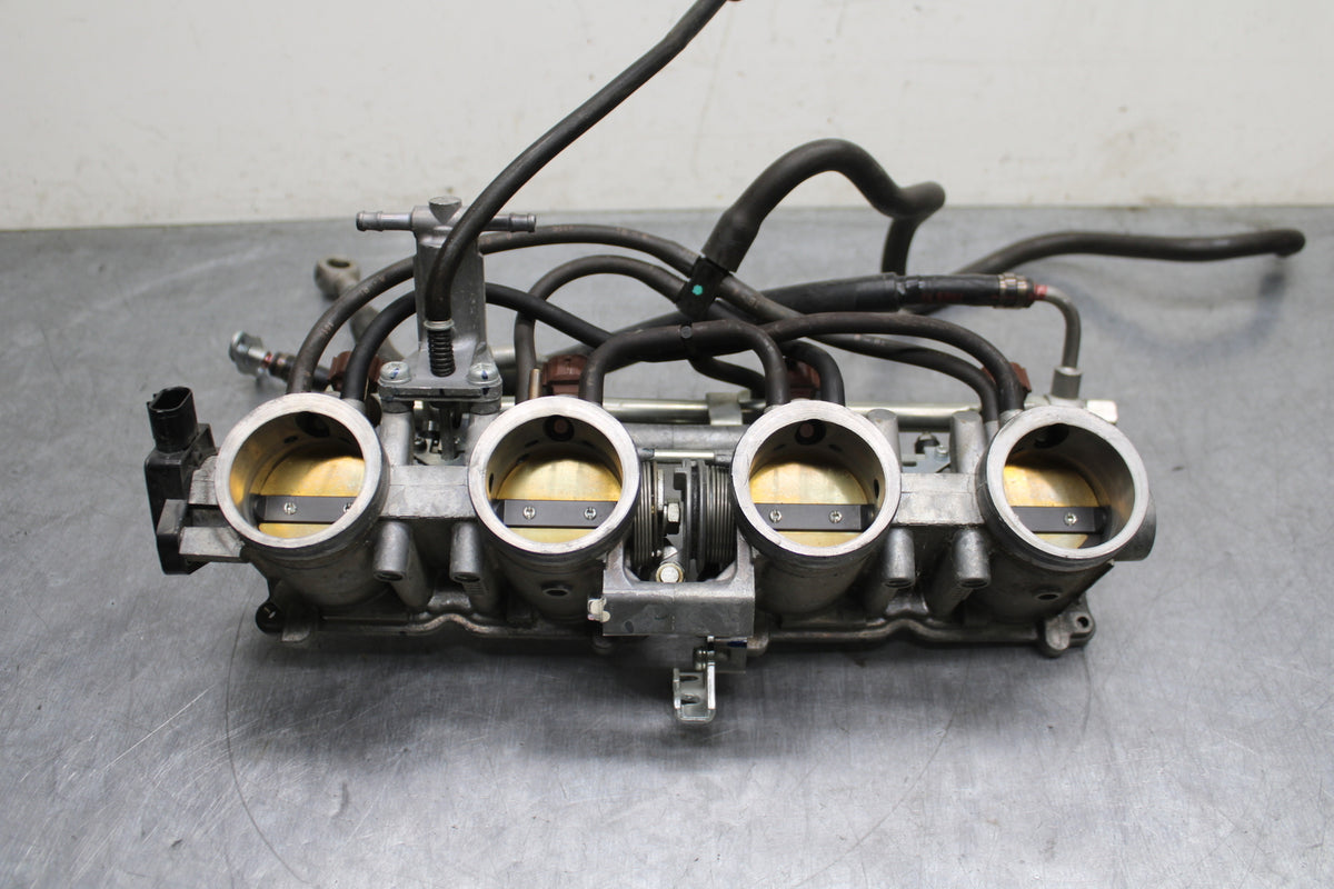 06-07 HONDA CBR1000RR MAIN FUEL INJECTORS / THROTTLE BODIES BB756