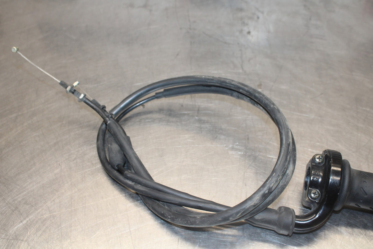 05-08 TRIUMPH SPEED TRIPLE 1050 THROTTLE CABLES LINES & HOUSING BB933
