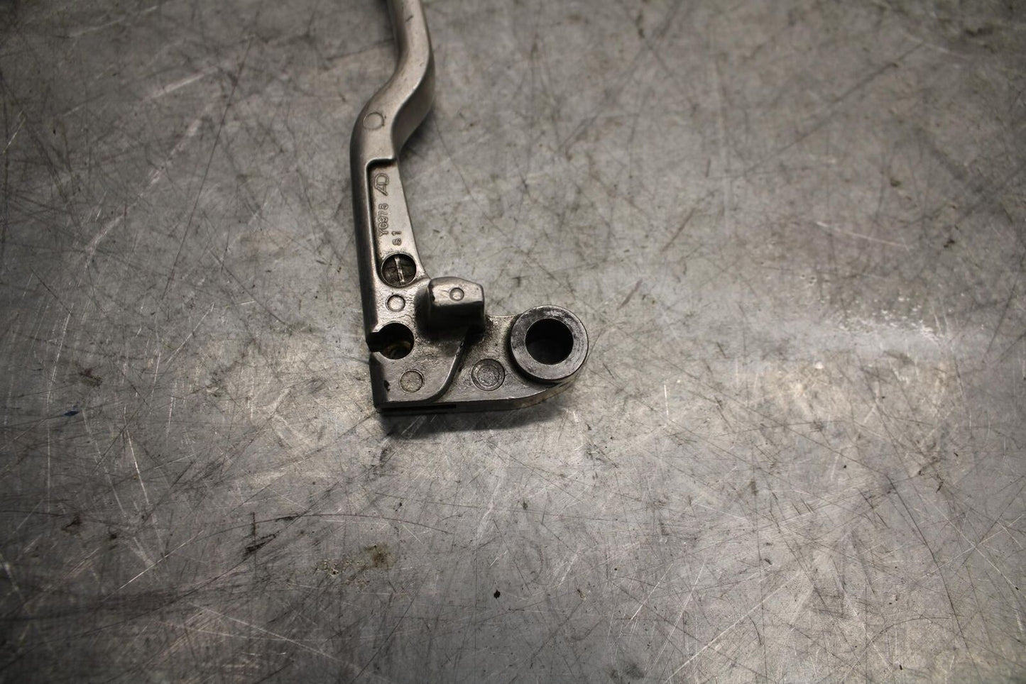 2015 Yamaha YZF R3 LEFT HANDLEBAR CLIPON CLUTCH LEVER BB526
