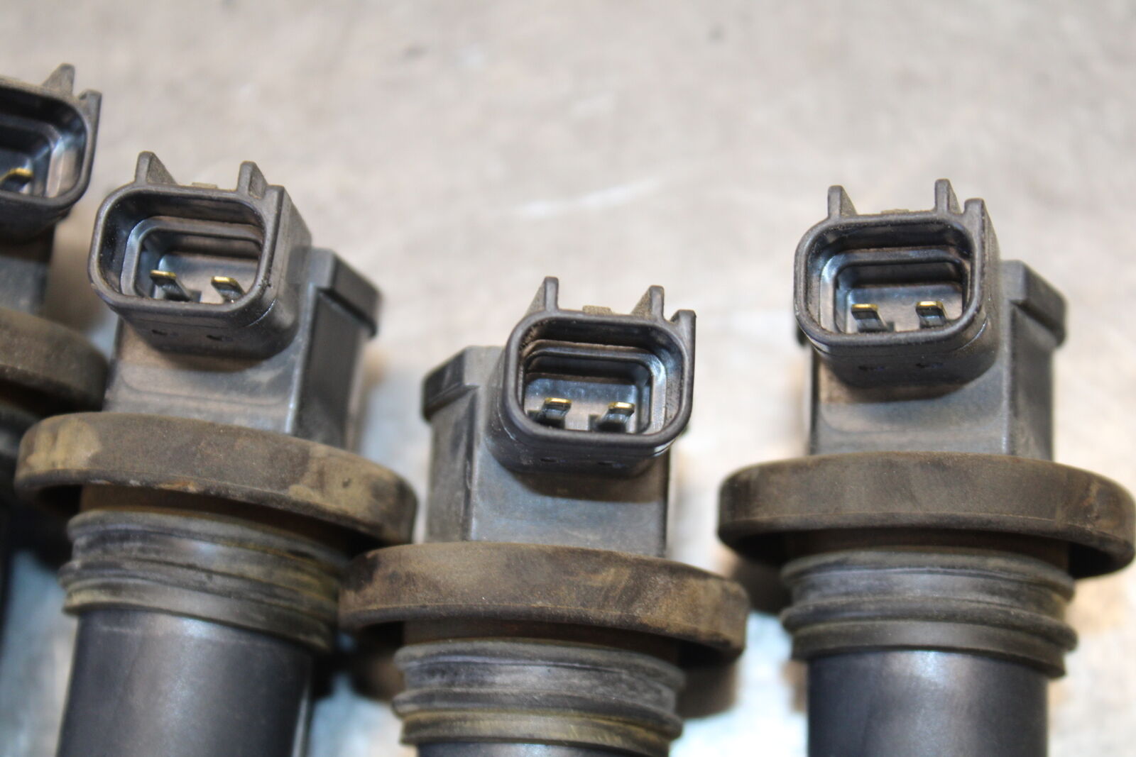 04 SUZUKI GSXR600 IGNITION COILS COIL SPARK PLUG CAPS 33410-29G00 BB676