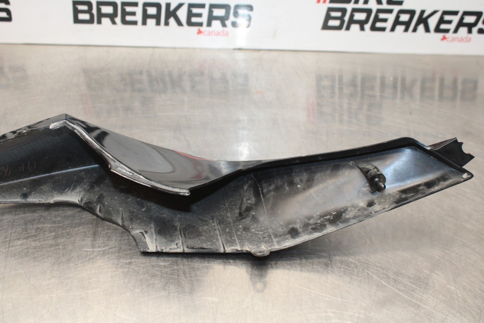 08 KAWASAKI NINJA ZX10R LEFT REAR BACK TAIL FAIRING COWL SHROUD BB201
