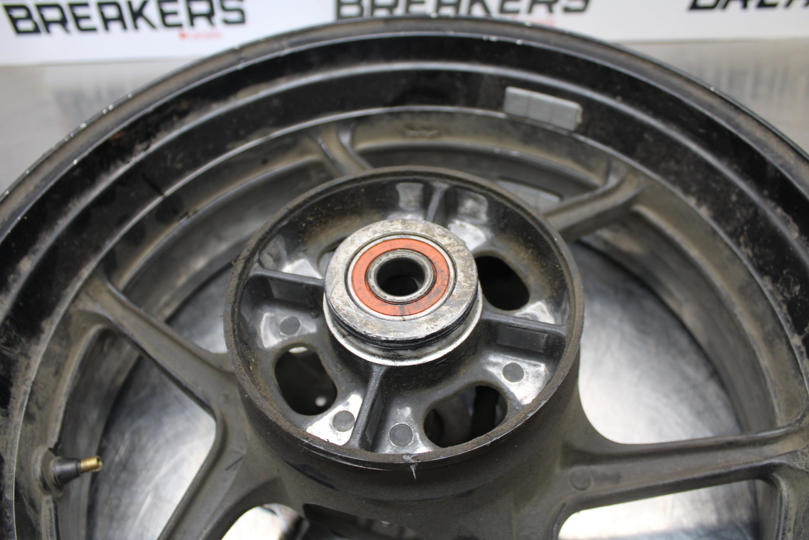 04-05 KAWASAKI NINJA ZX10R REAR WHEEL BACK RIM & ROTOR BB163