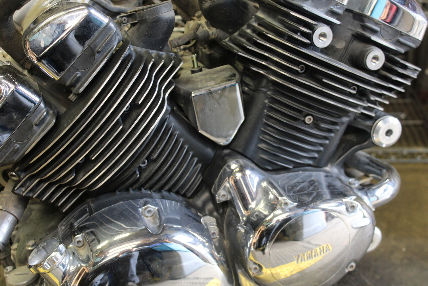 05-06 YAMAHA ROYAL STAR XVZ1300TF ENGINE MOTOR BB697