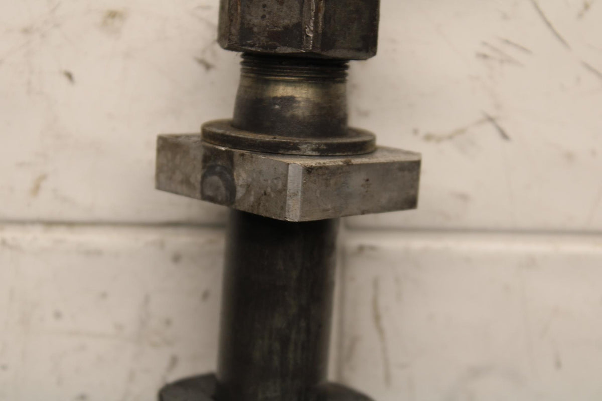 2000 Kawasaki Ninja ZX12R ZX1200A REAR AXLE BACK WHEEL RIM PIVOT BOLT AXEL BB565