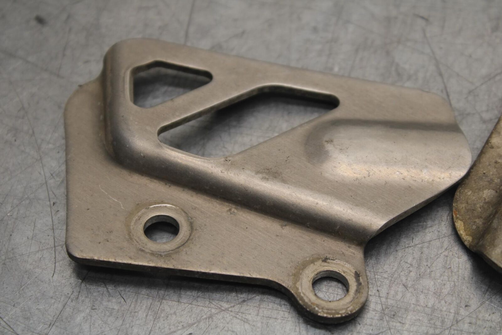 1988 Yamaha FZ600 LEFT RIGHT REARSET REAR SET HEEL GUARD COVER  BB601