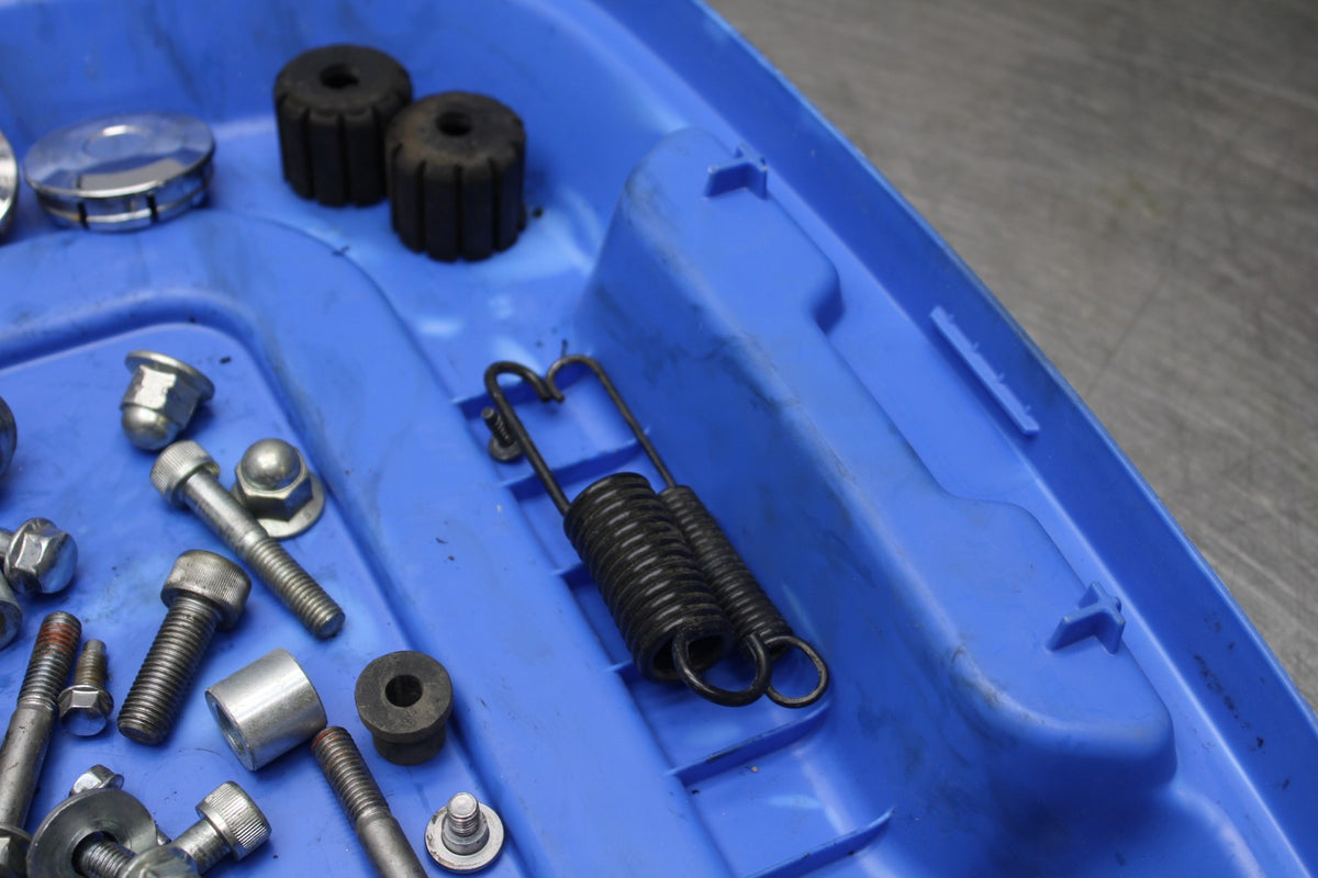 07 HONDA VTX1300R BOLTS HARDWARE MOTOR SCREWS BB825