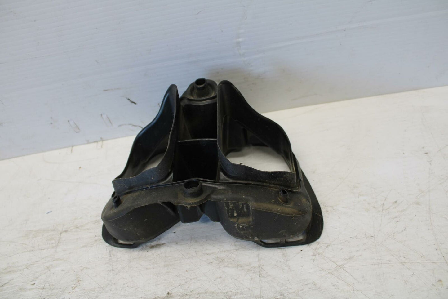 07-12 HONDA CBR600RR RAM AIR INTAKE TUBE DUCT BB309