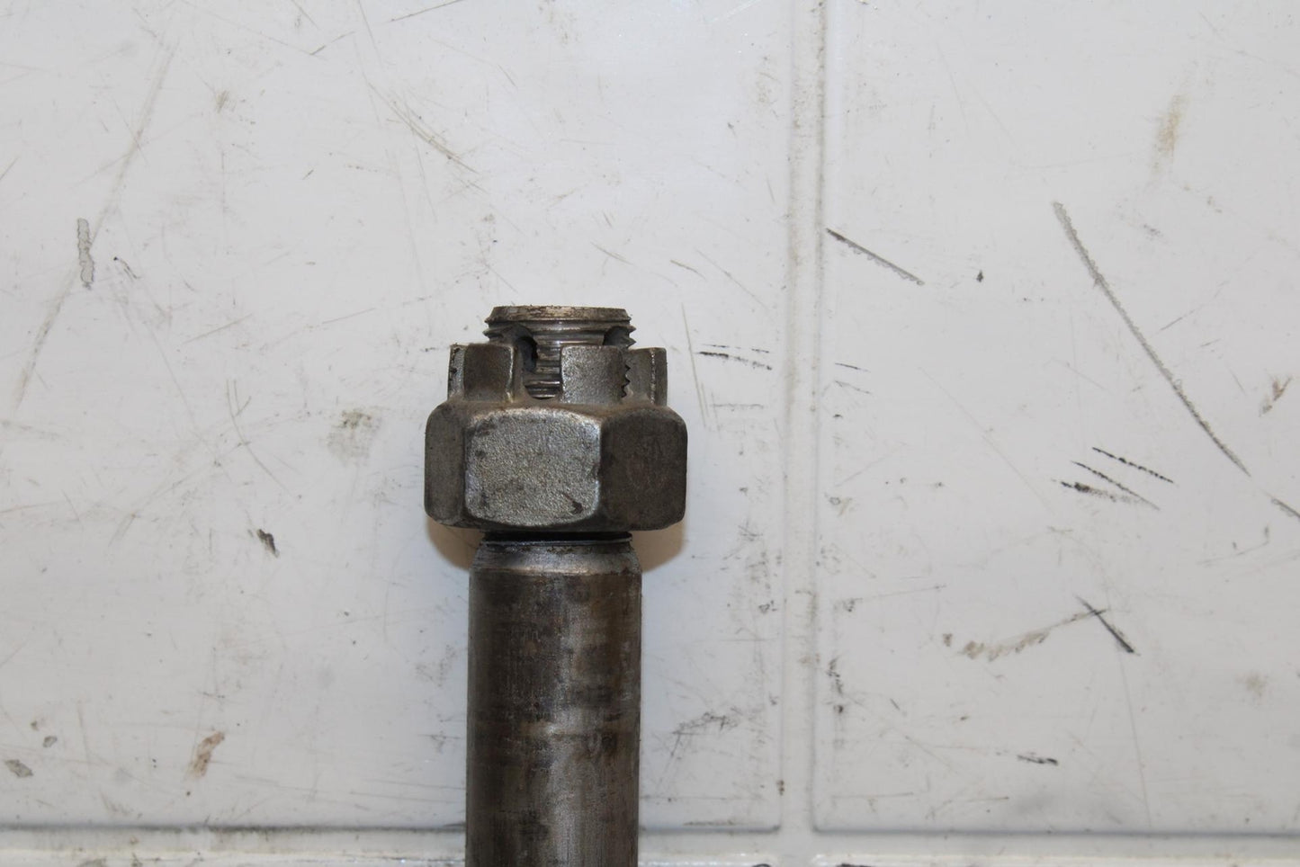 2005 Kawasaki Vulcan 1600 VN1600D Nomad REAR AXLE BACK WHEEL BOLT AXEL BB556