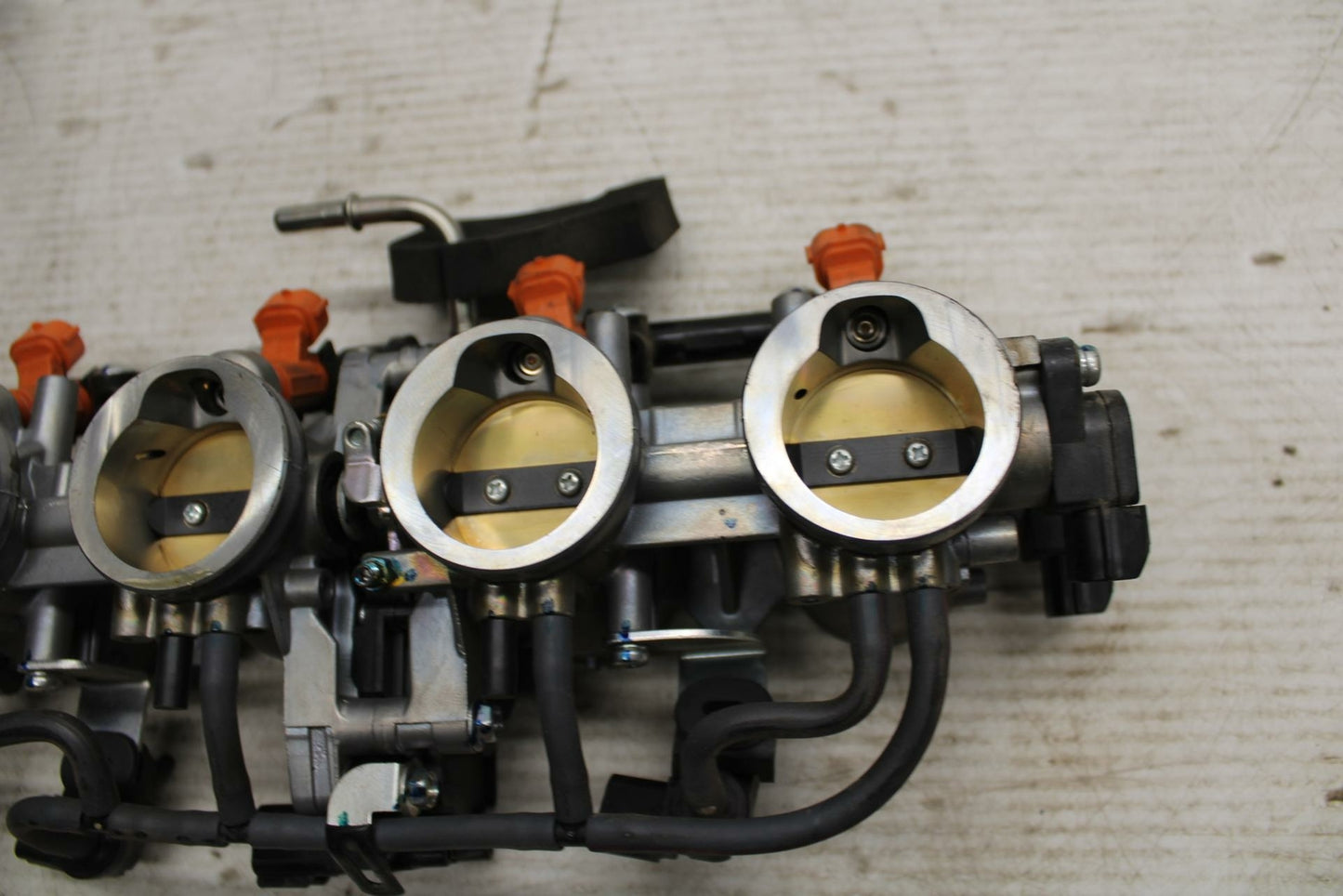 13-18 KAWASAKI NINJA ZX6R MAIN FUEL INJECTORS / THROTTLE BODIES BB304