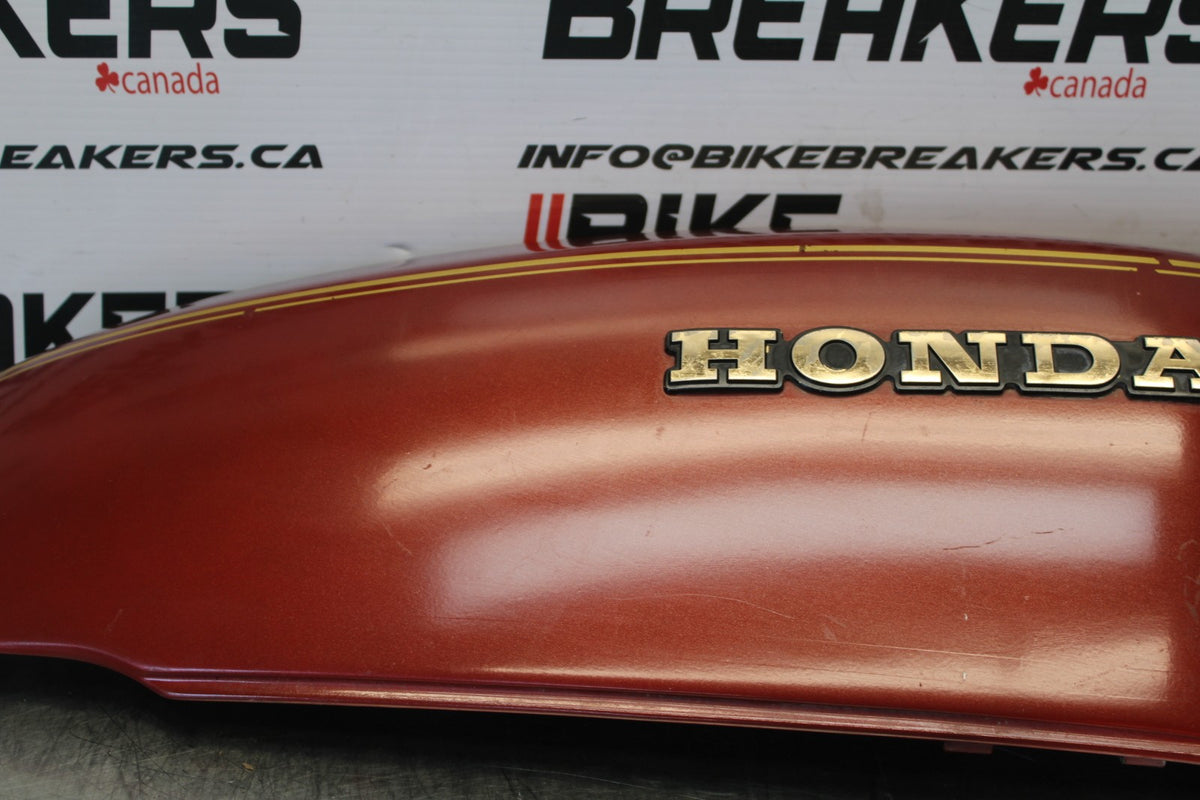 76-77 HONDA GOLDWING 1000 RIGHT GAS TANK CAP COVER TRIM PANELCOWL FAIRING BB171
