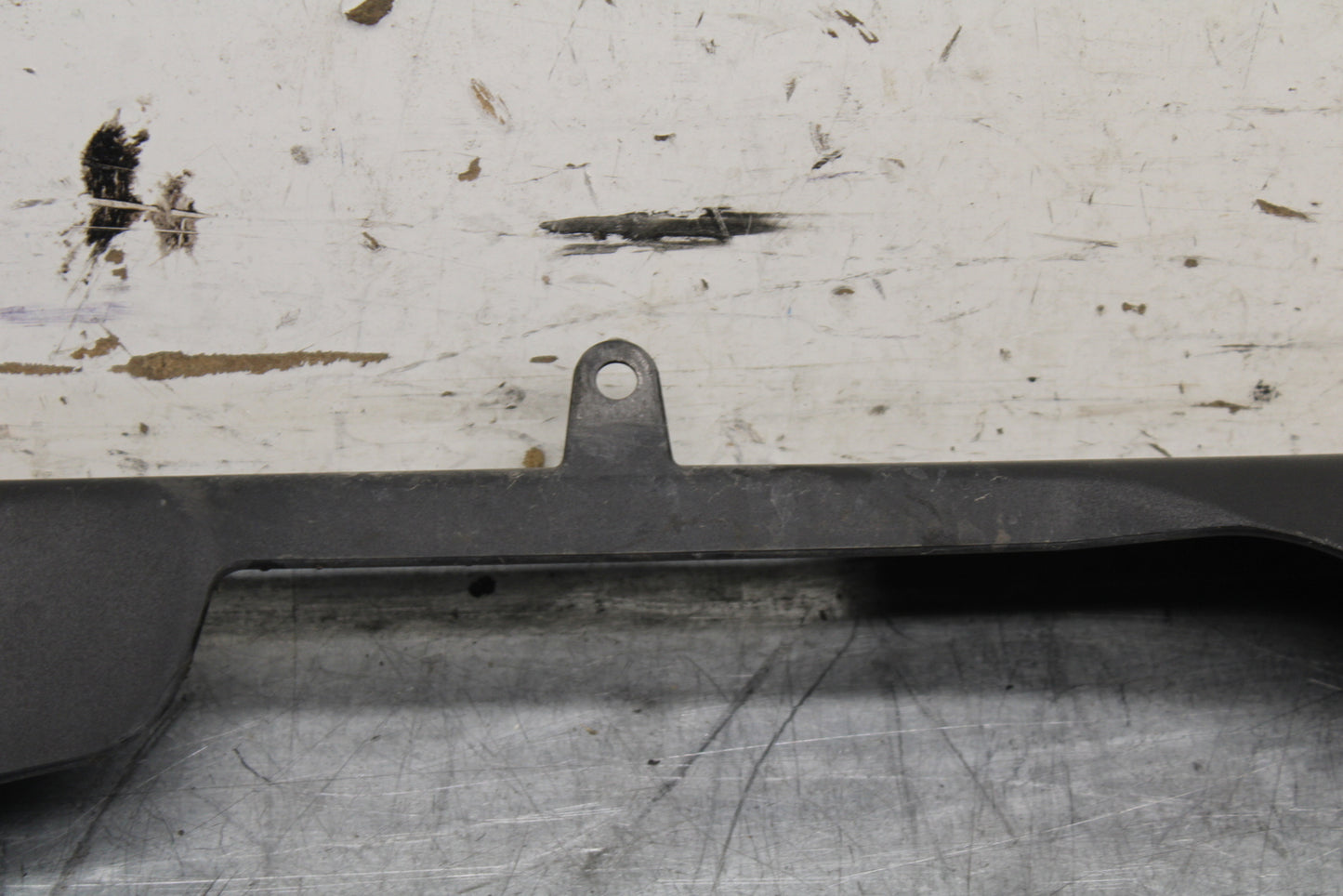 13-18 KAWASAKI NINJA ZX6R REAR BACK DRIVE CHAIN GUARD COVER 36014-0048 BB666