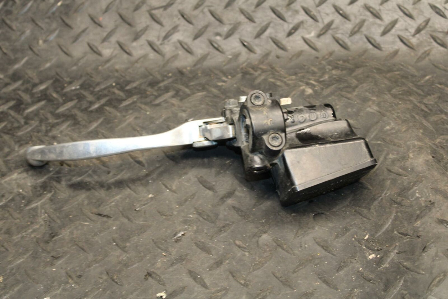 07-09 KAWASAKI VERSYS 650 FRONT BRAKE MASTER CYLINDER w/ LEVER BB206