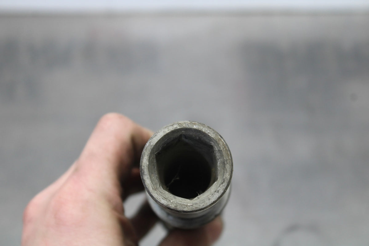 03 KAWASAKI VULCAN 1600 FRONT WHEEL RIM AXLE PIVOT BOLT BB865