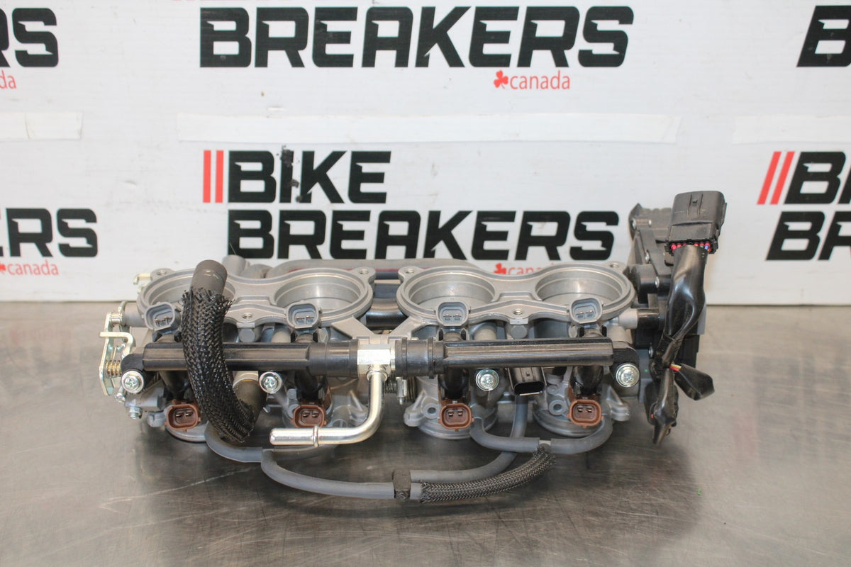 15-26 SUZUKI GSXR600 MAIN FUEL INJECTORS / THROTTLE BODIES BB888