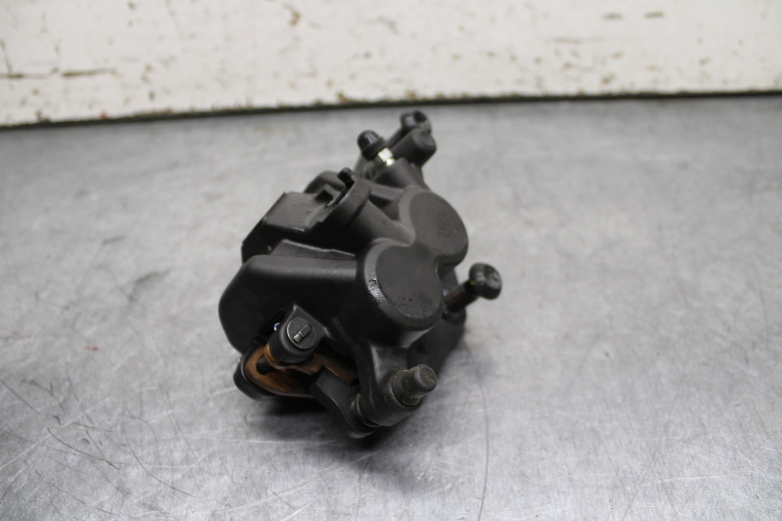 19-24 YAMAHA R3 RIGHT FRONT BRAKE CALIPER BB736