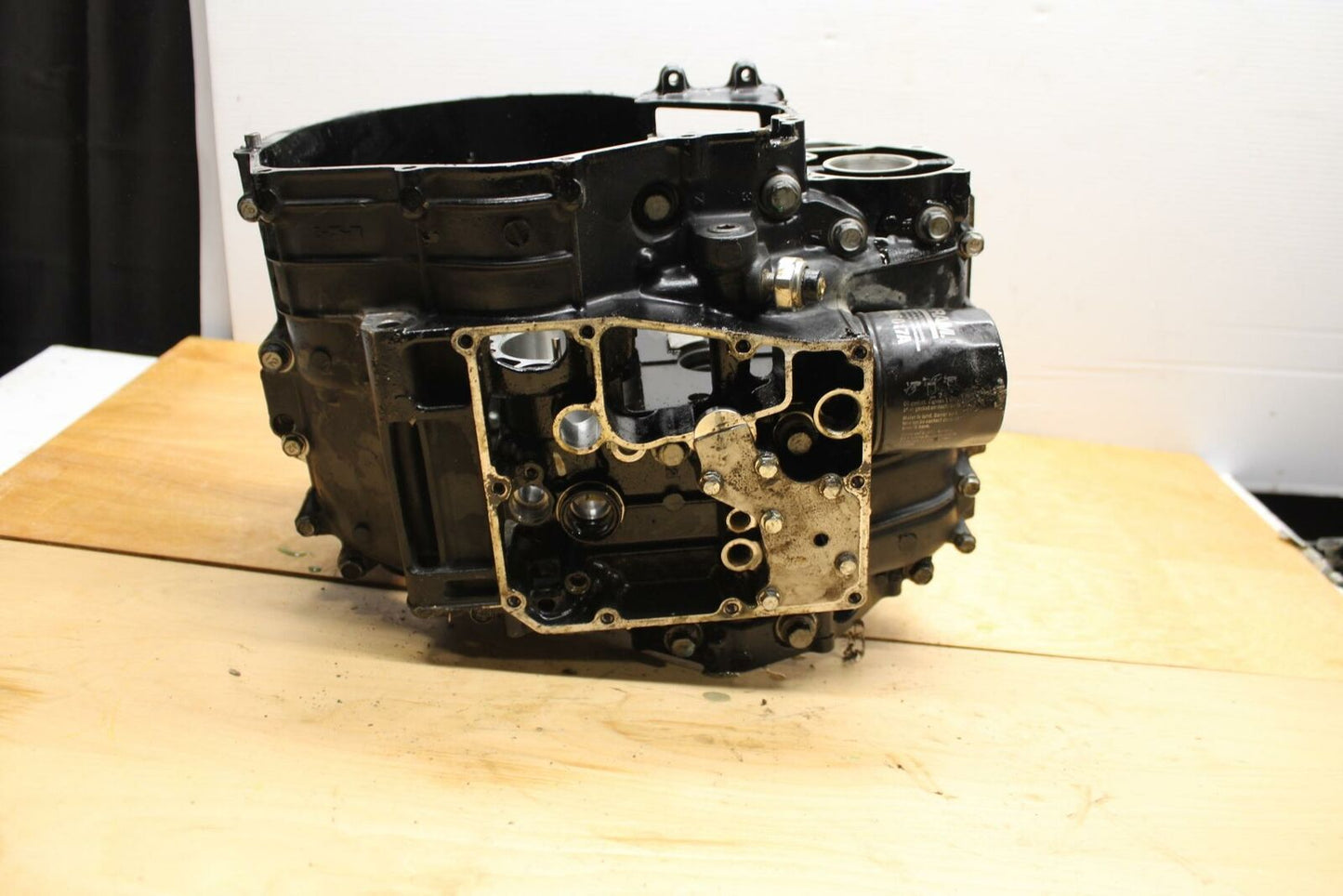 09-10 KAWASAKI ER-6N ENGINE MOTOR CRANKCASE CRANK CASES BLOCK BB325