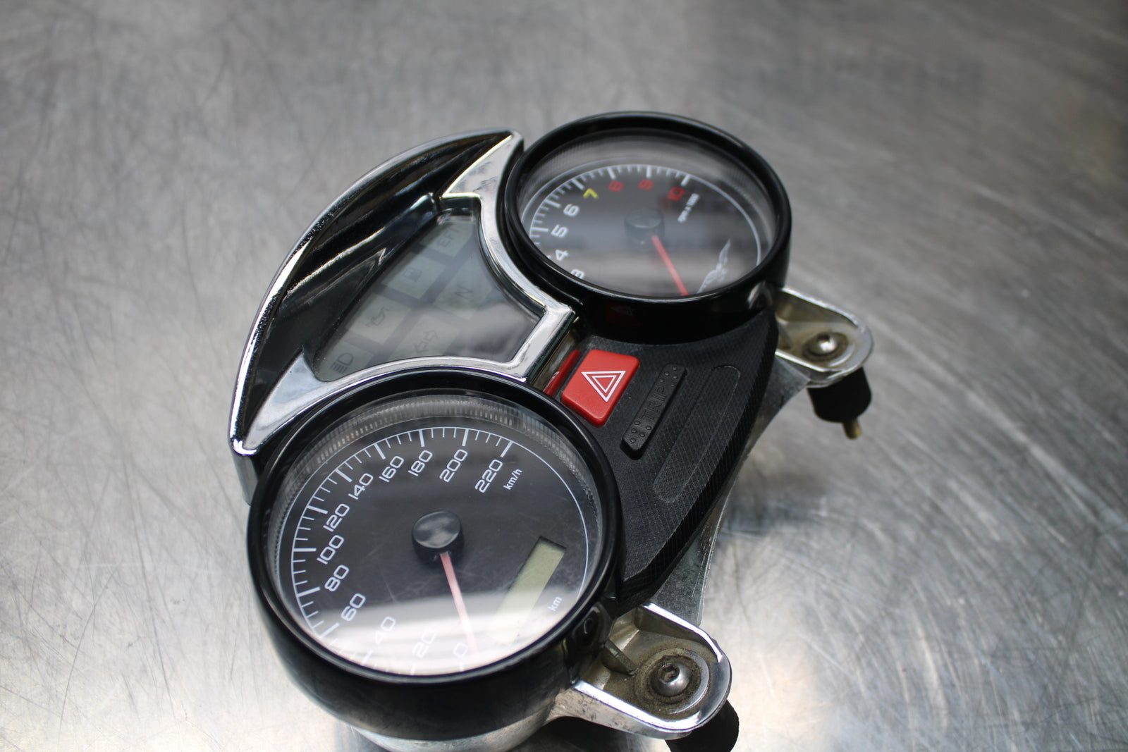 08 MOTO GUZZI BREVA 750 SPEEDO TACH GAUGES DISPLAY CLUSTER SPEEDOMETER BB154