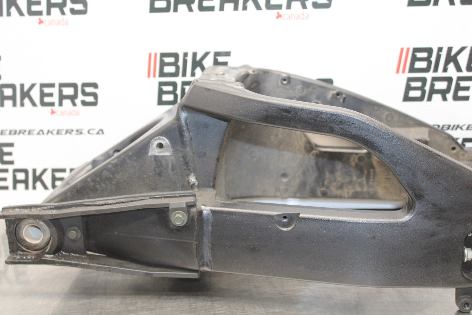 07 SUZUKI GSXR1000 REAR SWINGARM BACK SUSPENSION SWING ARM BB770