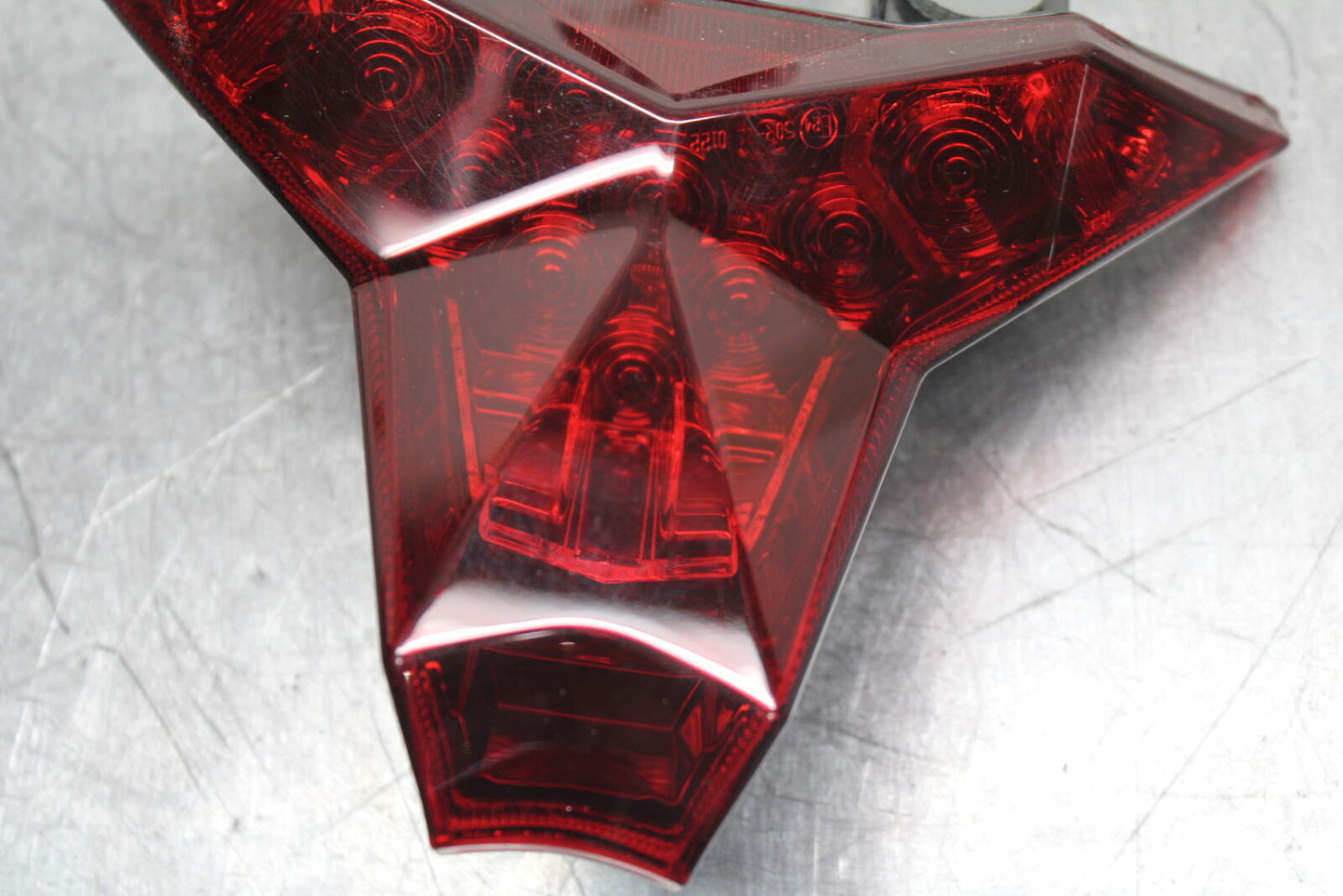 18-23 KAWASAKI NINJA 400 EX400 ABS REAR TAIL TAILLIGHT BACK BRAKE LIGHT BB747