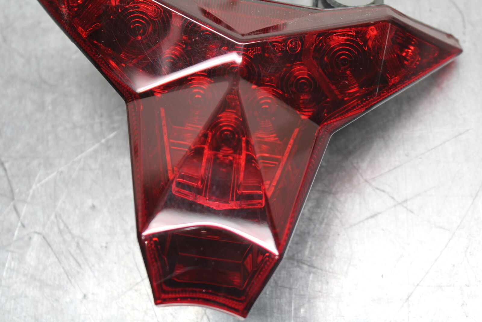 18-23 KAWASAKI NINJA 400 EX400 ABS REAR TAIL TAILLIGHT BACK BRAKE LIGHT BB747