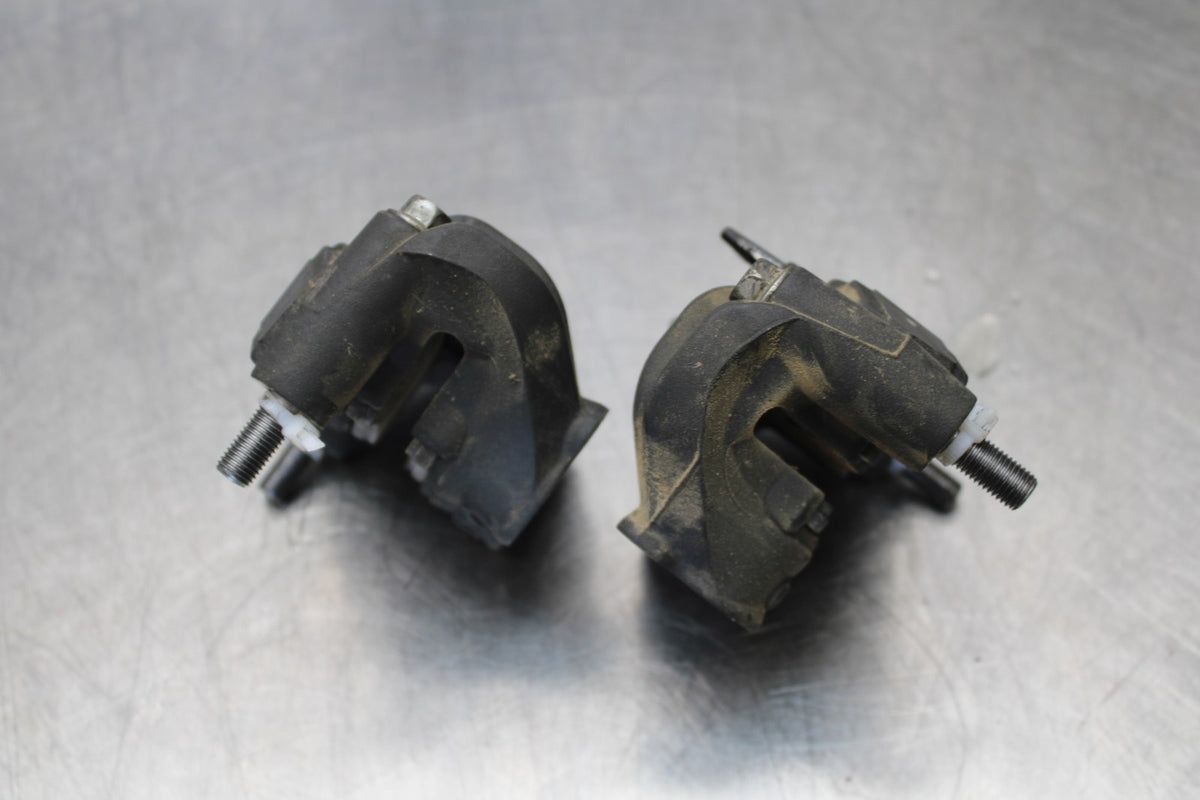 24-25 KAWASAKI NINJA ZX4R RIGHT LEFT FRONT BRAKE CALIPER SET PAIR CALIPERS BB174