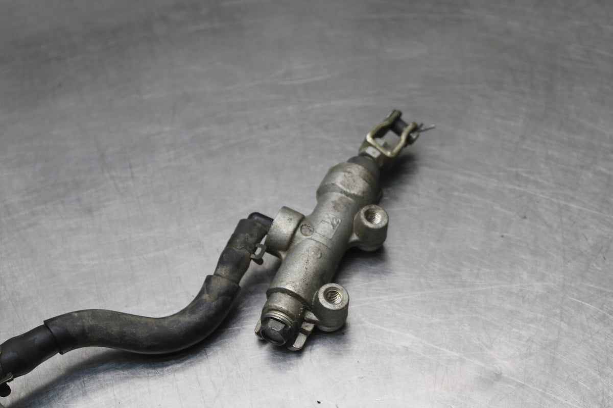 05-06 KAWASAKI NINJA ZX6R REAR BACK BRAKE MASTER CYLINDER W RESERVOIR BB877