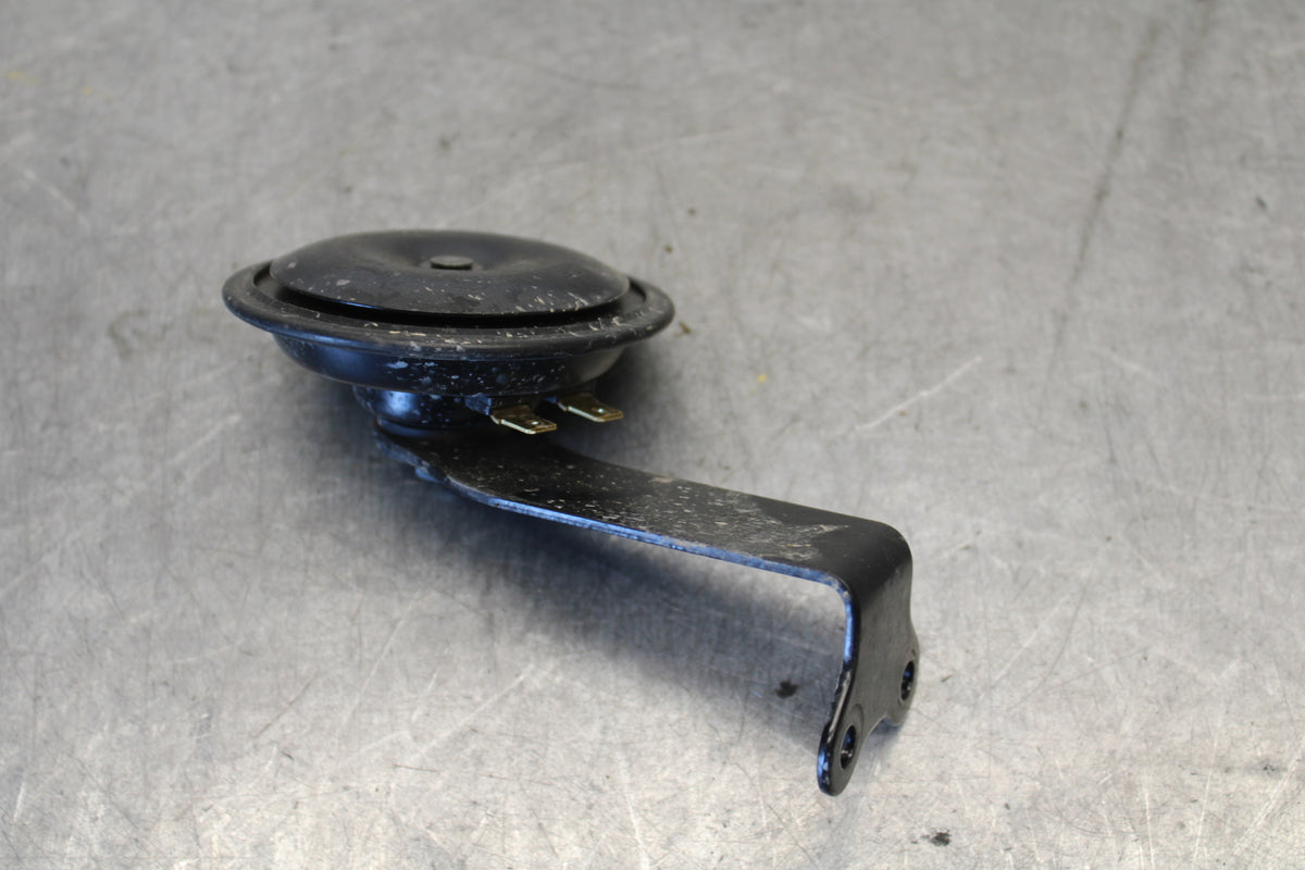 11-24 SUZUKI GSXR750 HORN SIGNAL BB687