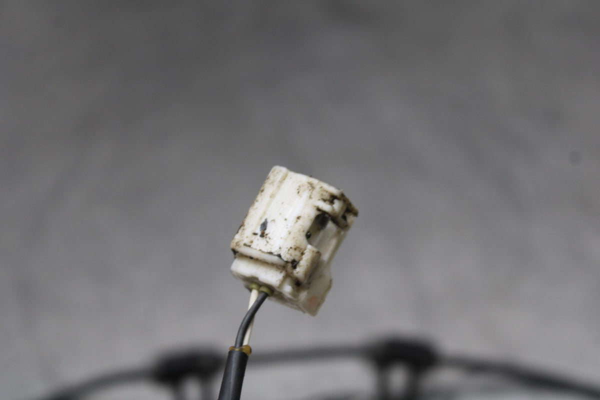 23 YAMAHA YZF R3 FRONT ABS BRAKE SENSOR & RING BB806