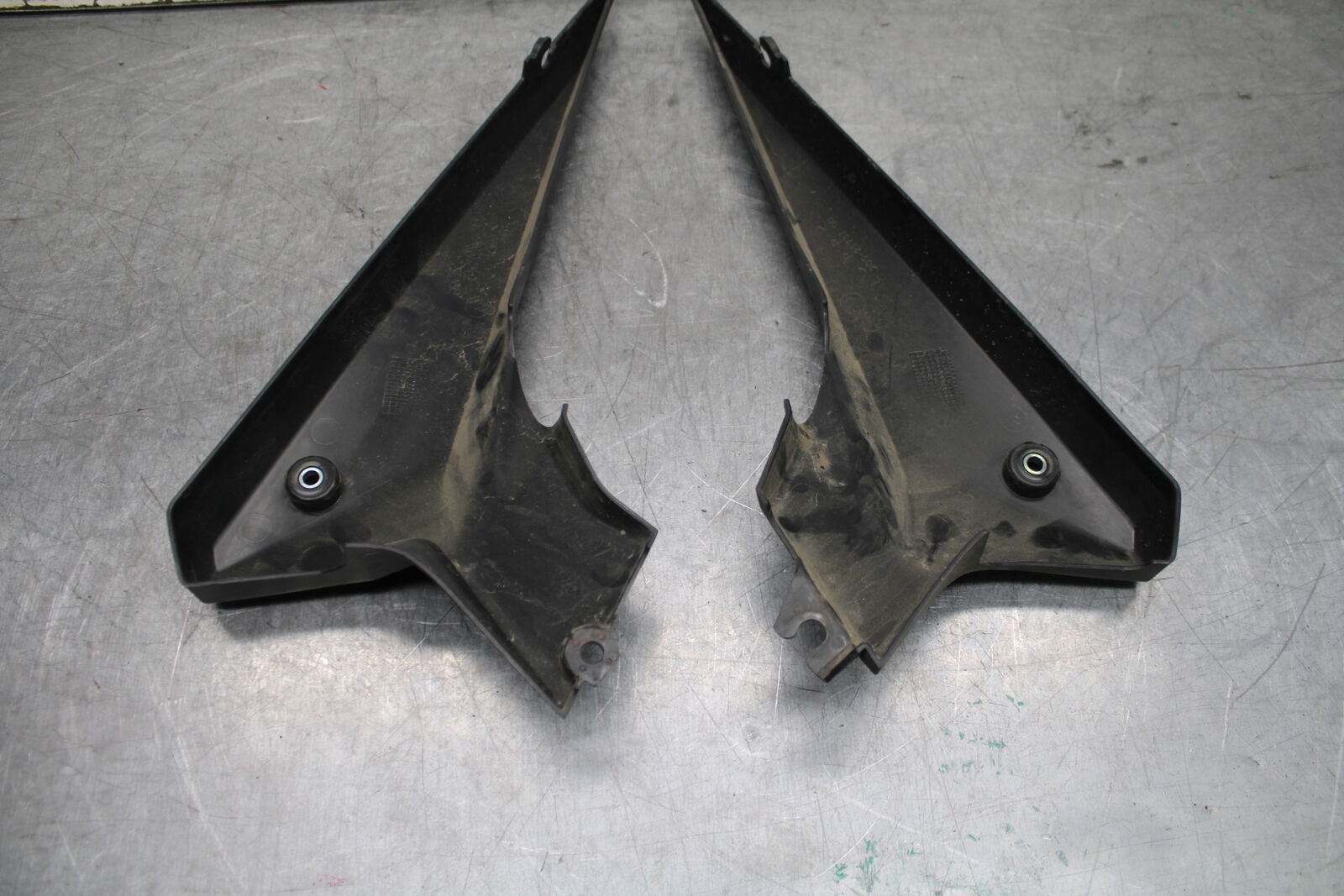09-15 YAMAHA FZ6R RIGHT LEFT SIDE SEAT PANELS TRIMS COWLS FAIRINGS COVER BB719 