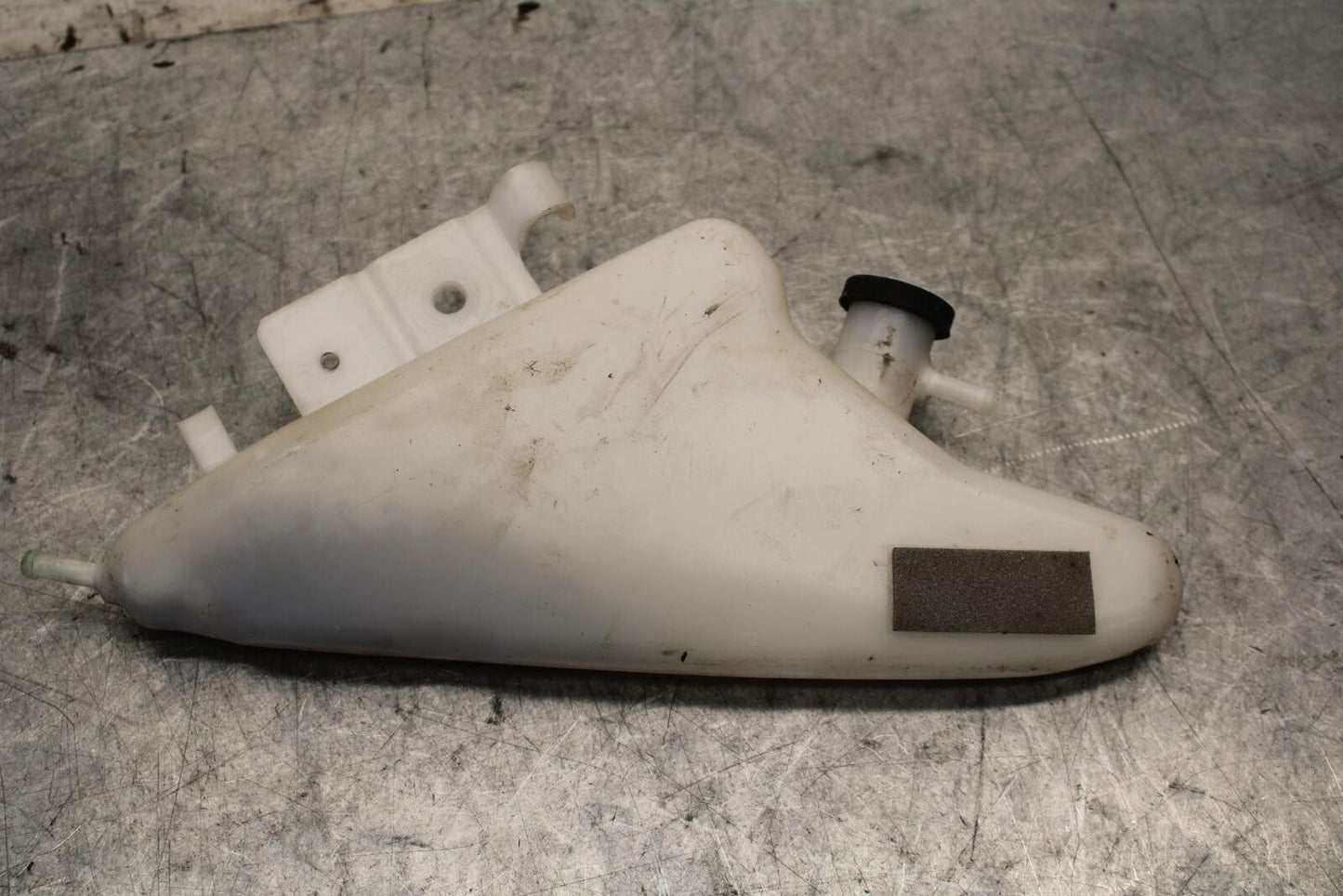 11-23 SUZUKI GSXR 750 COOLANT WATER TANK RESERVOIR BOTTLE BB54