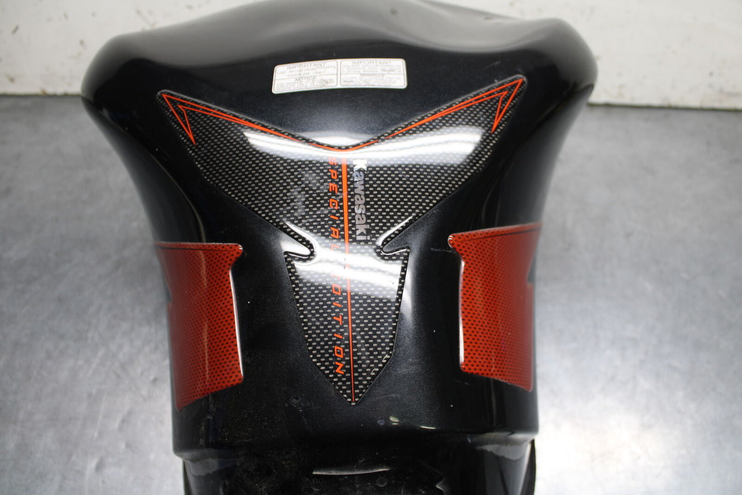 12-13 KAWASAKI Z1000 GAS TANK FUEL CELL PETROL RESERVOIR BB743