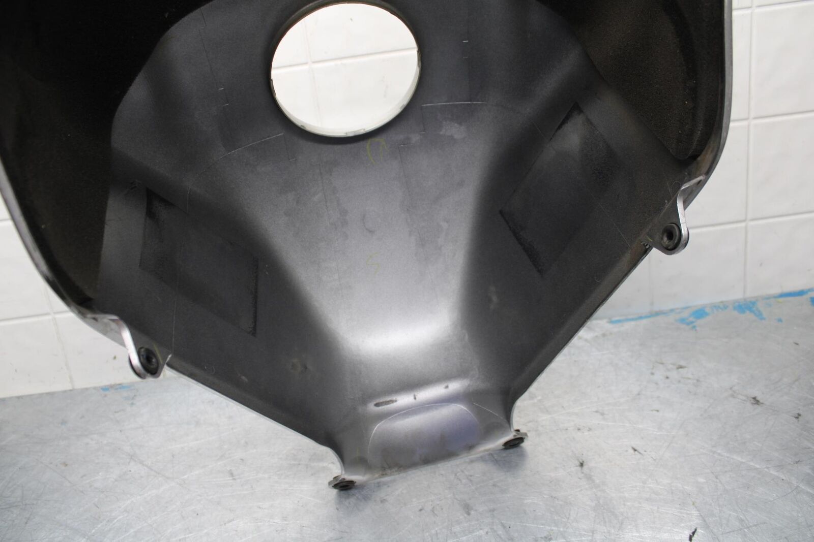 05-06 HONDA CBR600RR GAS TANK FUEL CELL COVER FAIRING COWL BB444
