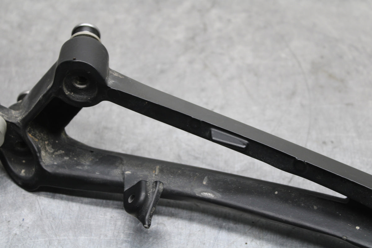 09-14 YAMAHA YZF R1 RIGHT REAR BACK PASSENGER PEG BB118