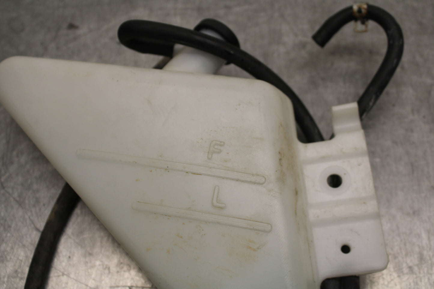 09 SUZUKI GSXR600 COOLANT WATER TANK RESERVOIR BOTTLE BB759