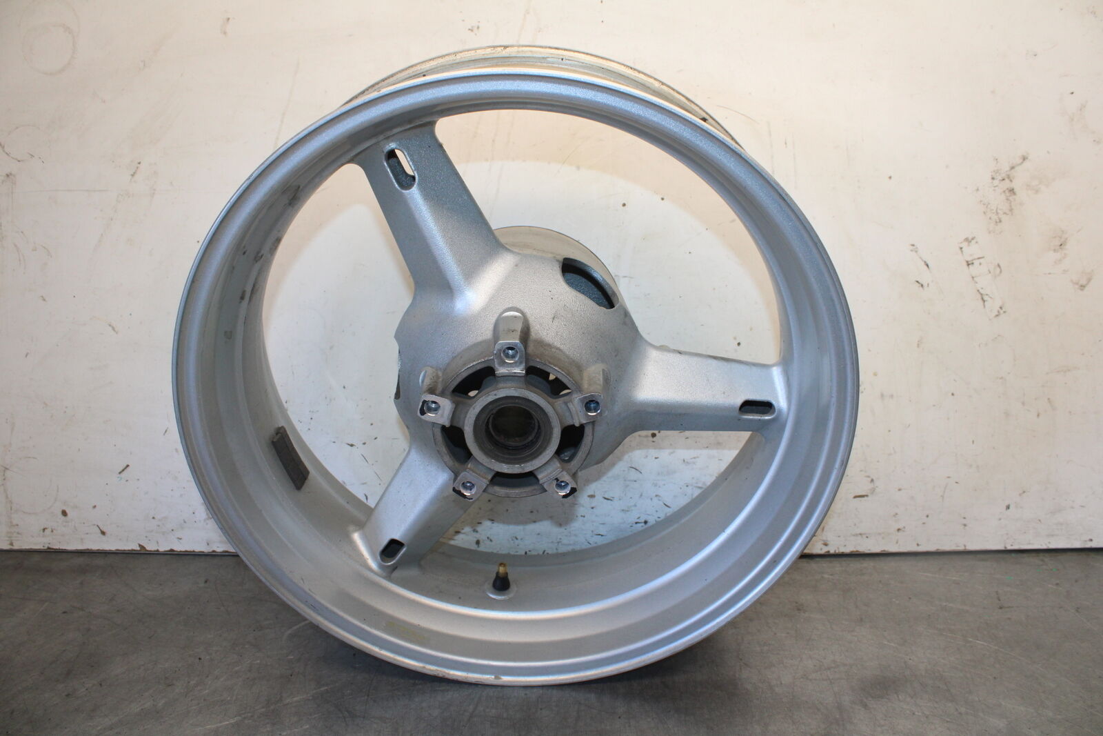 03-05 SUZUKI SV1000 REAR WHEEL BACK RIM BB405