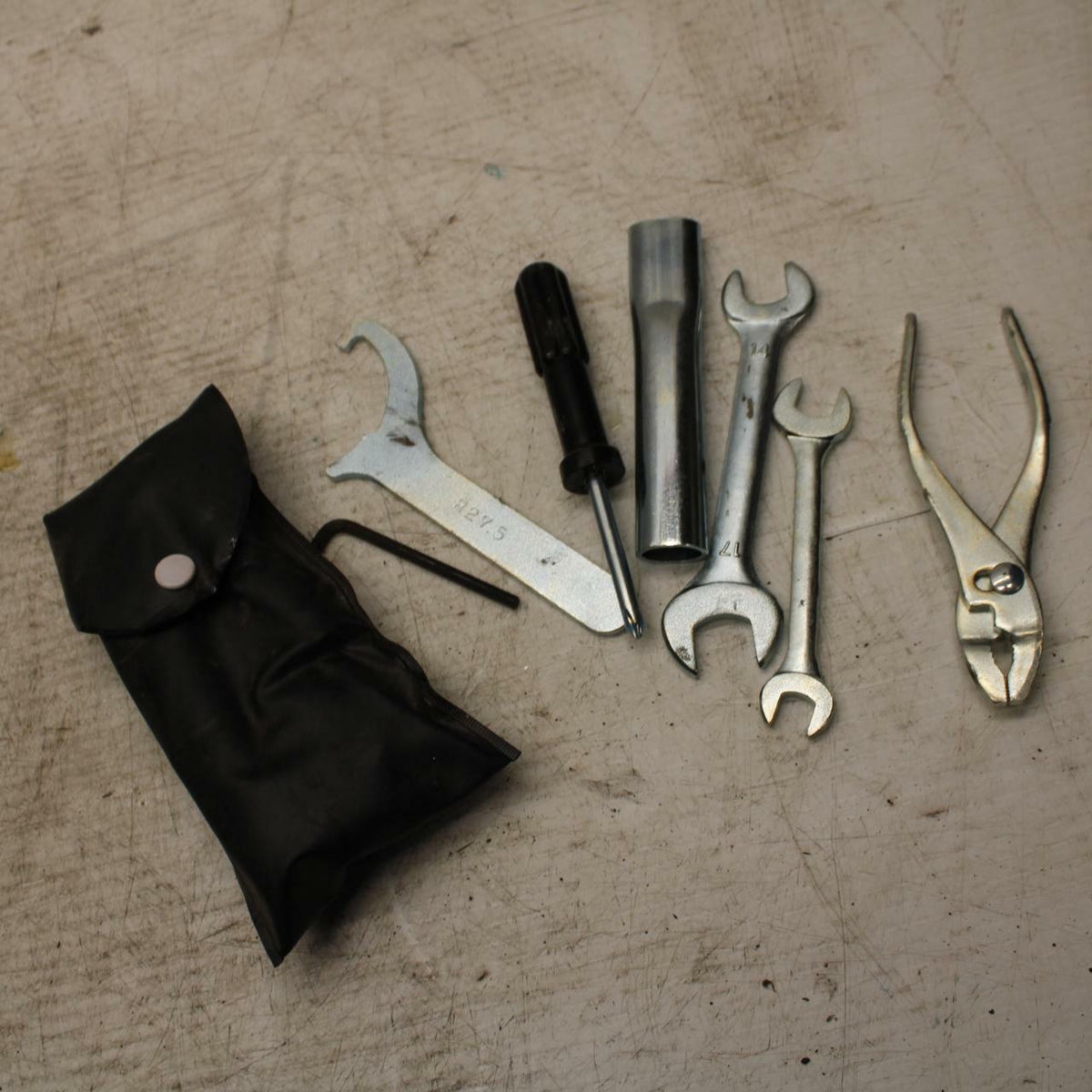 15-16 SUZUKI GSXS750 STOCK TOOLS OEM TOOL BAG KIT SET BB374