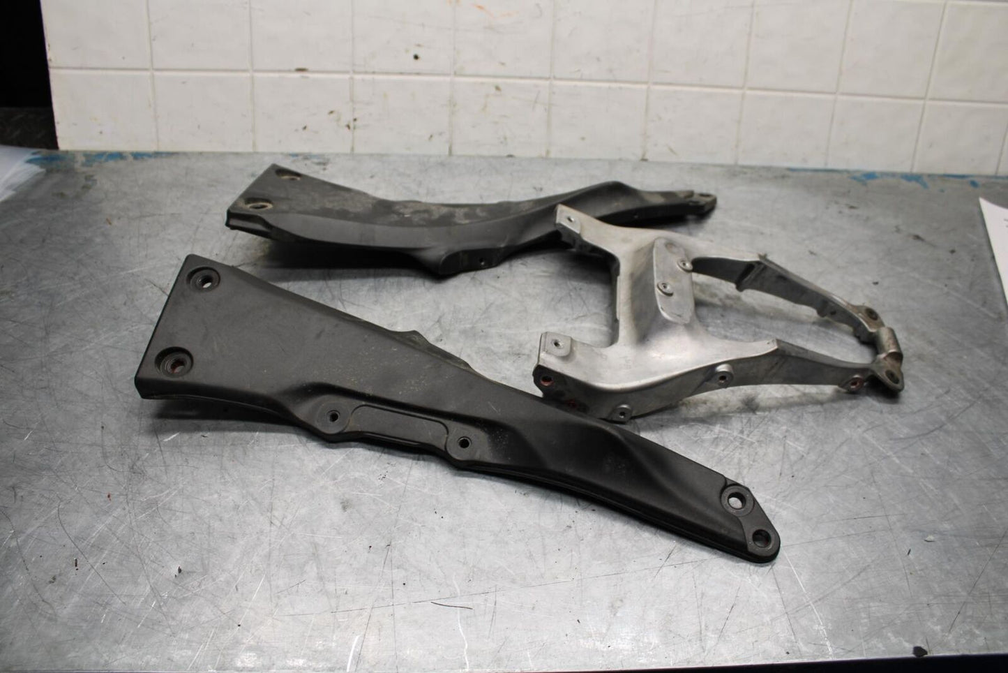 11-15 KAWASAKI ZX1000R REAR SUBFRAME BACK SUB FRAME BB445