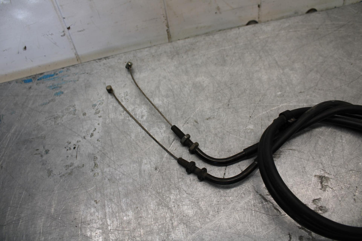 2006 Triumph Daytona 675 Triple THROTTLE CABLES LINES BB434