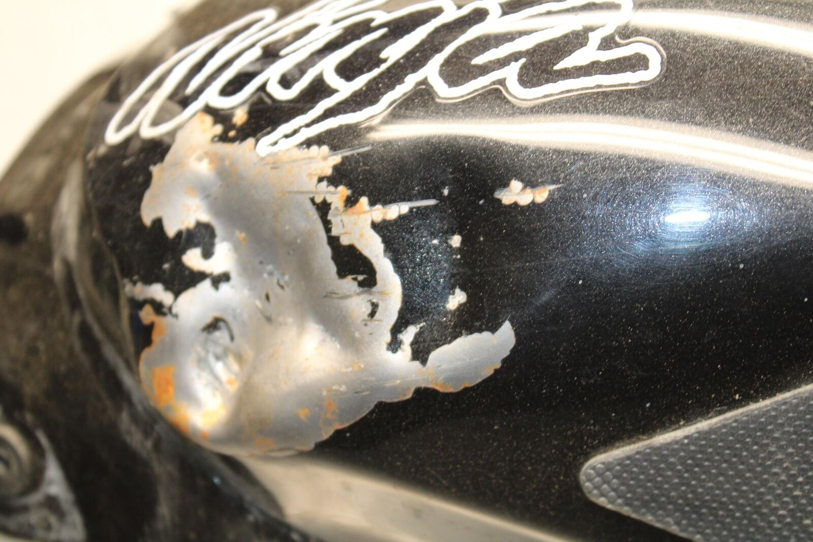 16-20 KAWASAKI ZX10R GAS TANK FUEL CELL PETROL RESERVOIR BB591